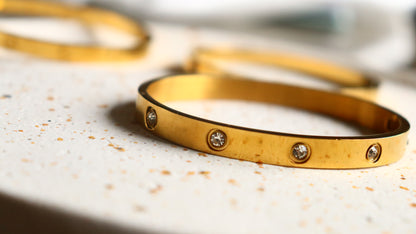 Thick Nail Bangle