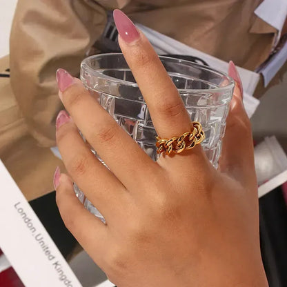 Statement Chain Ring