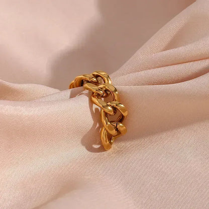 Statement Chain Ring